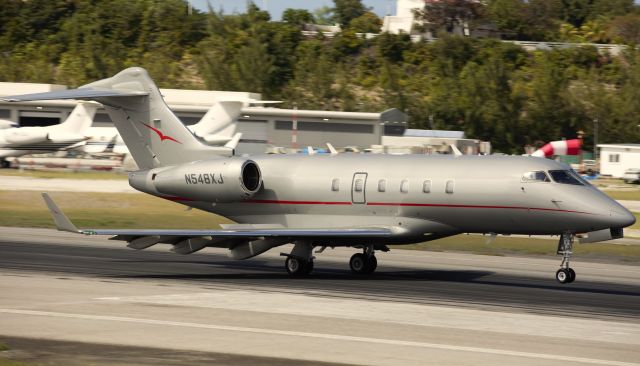 Bombardier Challenger 300 (N548XJ)