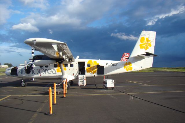 De Havilland Canada Twin Otter (F-OIQP) - Air Moorea - Full color scheme