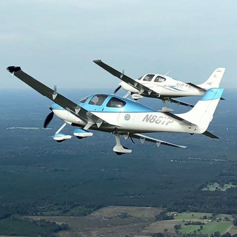 Cirrus SR-22 (N88YP) - Forming up for M17