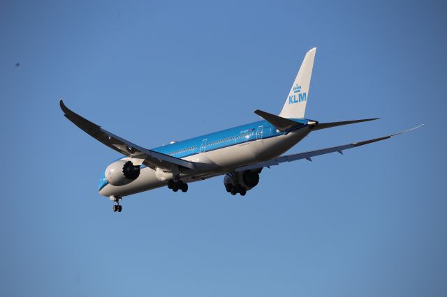 BOEING 787-10 Dreamliner (PH-BKH)
