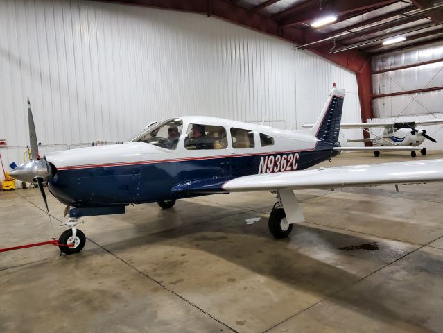 Piper Cherokee Arrow (N9362C)