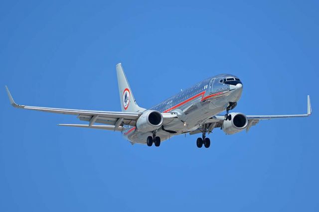 Boeing 737-800 (N905NN) - American Airlines 737-823 N905NN in heritage Astrojet livery visited Phoenix Sky Harbor on August 18, 2017.