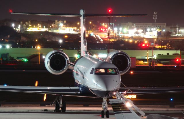 Gulfstream Aerospace Gulfstream V (N818RF)