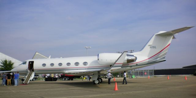 Gulfstream Aerospace Gulfstream IV (N1SL) - N1SL .... NO ONE doesnt like SARA LEE...... This is a Gulfstream Aerospace G-IV and was displayed at the annual Porsche-Aircraft Experience in Nov 2009 at Dallas Executive (KRBD). G-IV was formerly used by Sara Lee Corp but now registered as N275DJ, sn 1167, with photos on FlightAware. Trustee-Wells Fargo.