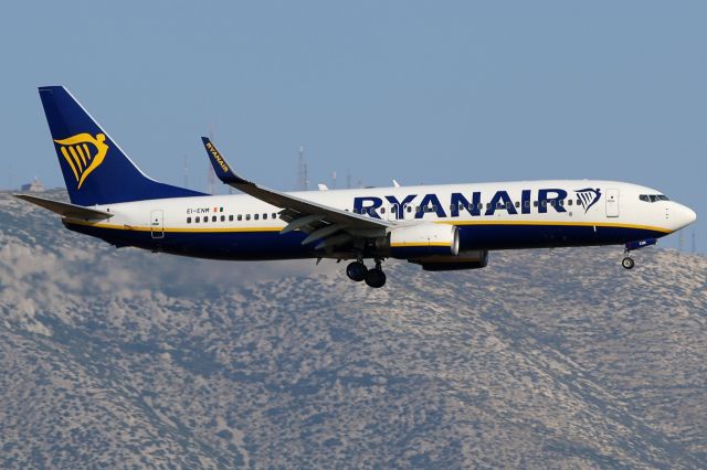 Boeing 737-700 (EI-ENM)