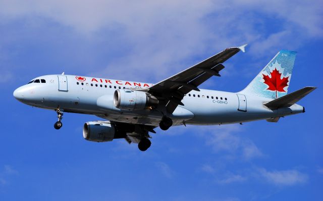 Airbus A319 (C-GBHO) - Air Canada Airbus A319-114 C-GBHO / 276 (cn 779)  Las Vegas - McCarran International (LAS / KLAS) USA - Nevada, 10-16-2010 Photo: Tomás Del Coro