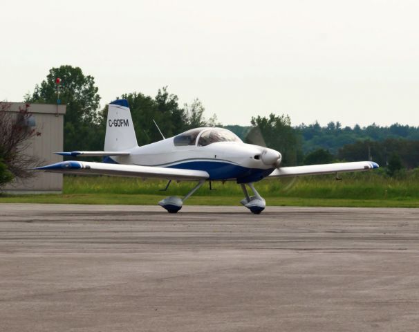 Vans RV-9 (C-GOFM) - Departing on taxiway 04