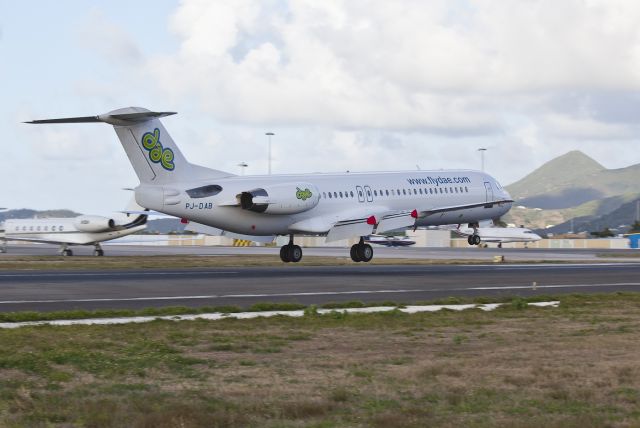 Fokker 100 (PJ-DAB)