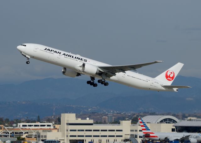 KLAX —