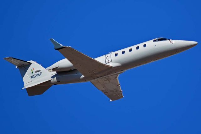 Learjet 60 (N61WF) - Lear 60 N61WF at Phoenix Sky Harbor on Janaury 12, 2016. It was built in 2006. Its construction number is 313. 