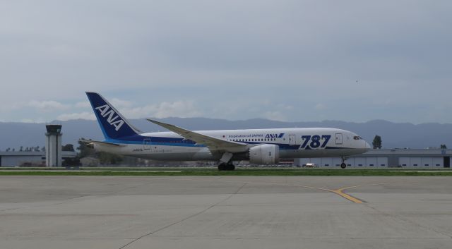 Boeing 787-8 (JA805A) - NH171 getting airborne.