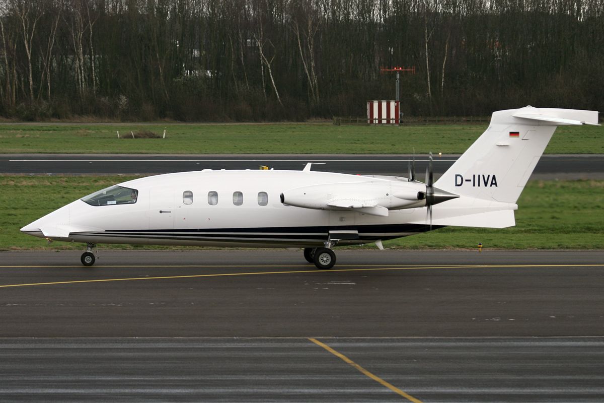 Piaggio P.180 Avanti (D-IIVA)