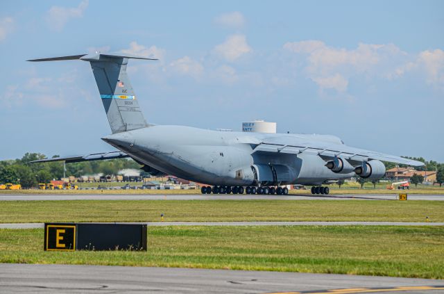 LOCKHEED C-5 Super Galaxy (85-0004)