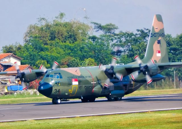 Lockheed C-130 Hercules — - ✈Singapore Sunday✈br /RSAF Arrived in Bandung. This is the first time i see RSAF at HSNbr /Registration code : 734 (Seven Three Four)