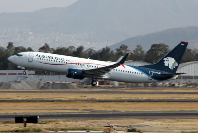 Boeing 737-800 (XA-AMN) - AeroMexico / Boeing 737-852 / MSN 39945 / XA-AMN / MMMX 03/2023