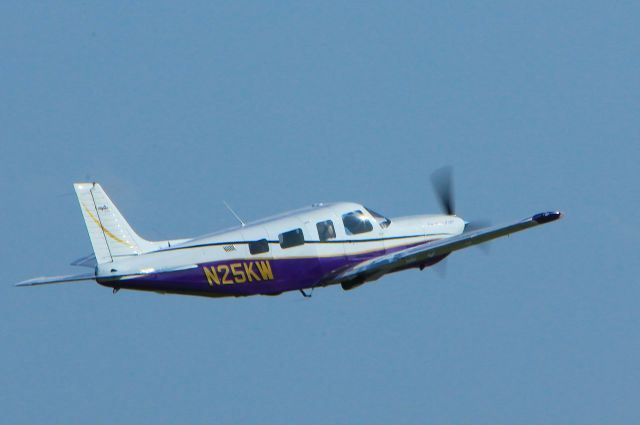 Piper Saratoga (N25KW)