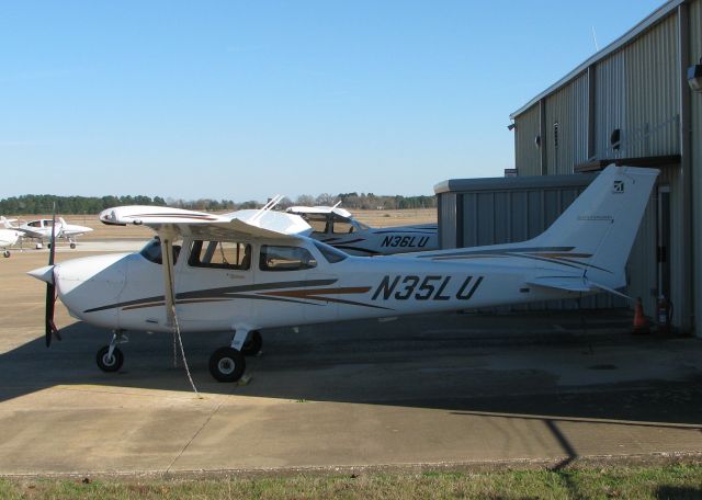 Cessna Skyhawk (N35LU) - Parked at the Longview/East Texas Regional airport.