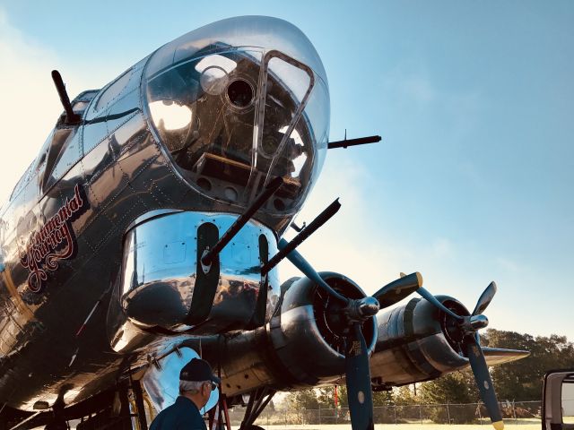 Boeing B-17 Flying Fortress (48-3514) - Sentimental Journey