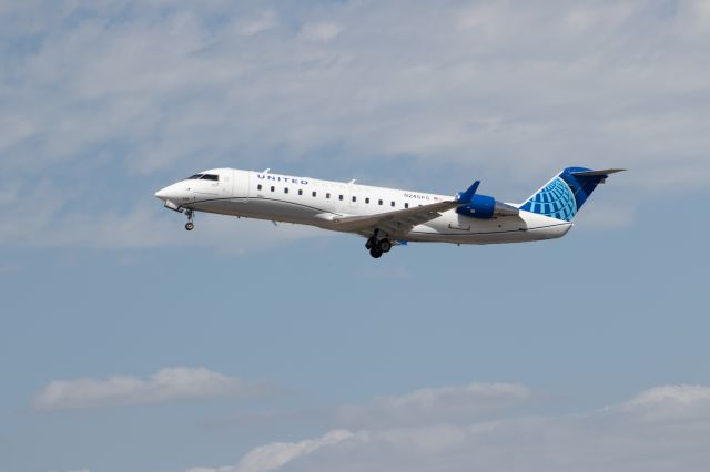 Canadair Regional Jet CRJ-200 (N246PS)