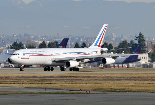 Airbus A340-200 (F-RAJB) - Technical stop for Tahiti - France military transport flight