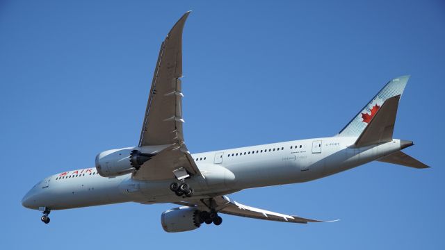 Boeing 787-9 Dreamliner (C-FGDT)