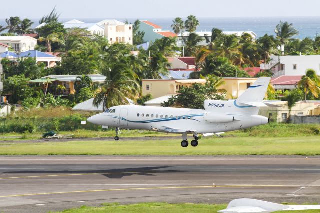 Dassault Falcon 900 (N908JB)