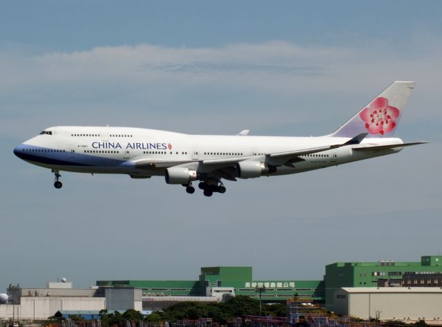 Boeing 747-400 (B-18201)