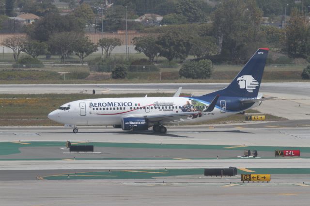 Boeing 737-800 (XA-CYM) - WAITING FOR CLEARANCE FOR TAKE OFF