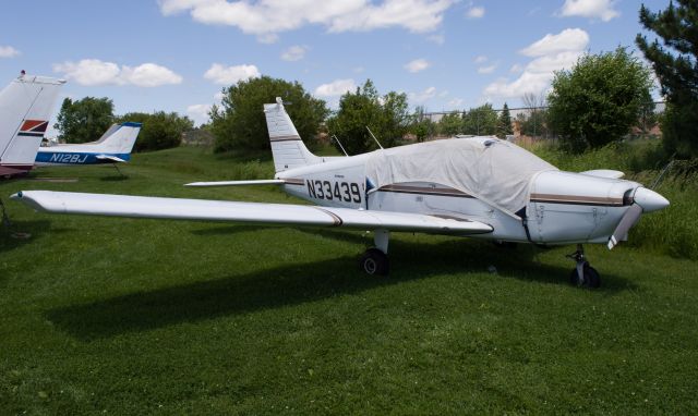 Piper Cherokee (N33439)