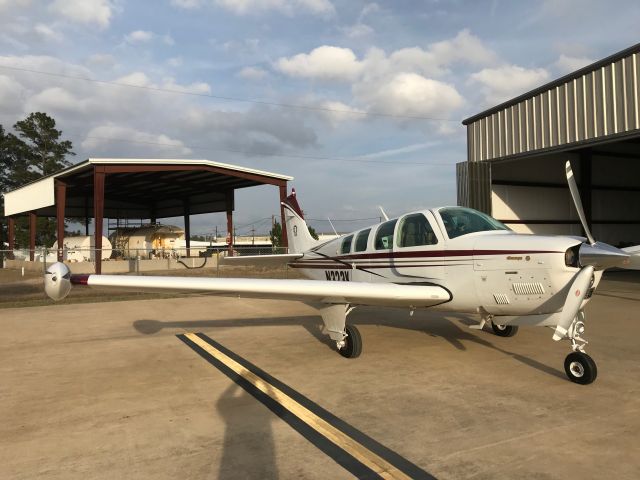 Beechcraft Bonanza (36) (N323K)