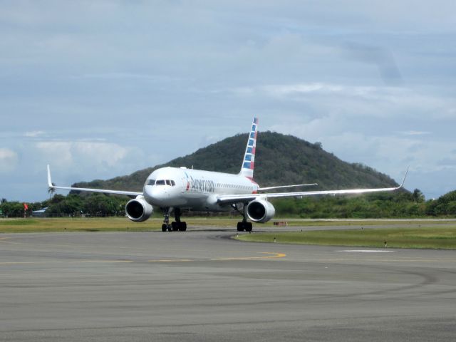 Boeing 757-200 (N172AJ)