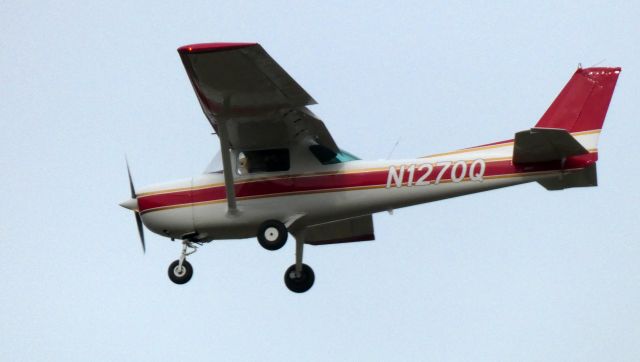 Cessna Commuter (N1270Q) - On final is  this 1971 Cessna 150L Communter from the Autumn of 2021.