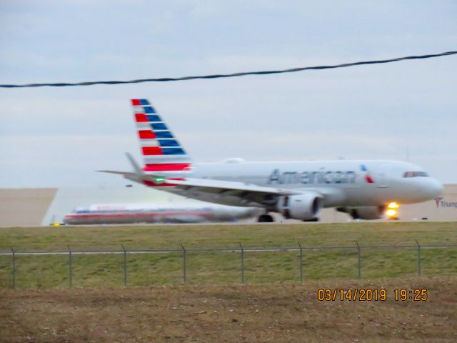 Airbus A319 (N9006)