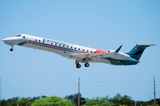 Embraer ERJ-145 (N12166)