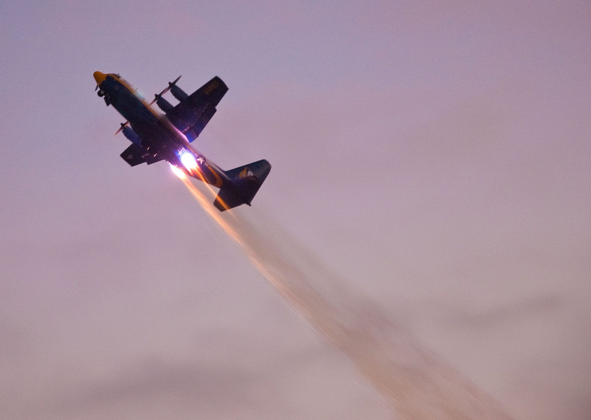 Lockheed C-130 Hercules — - 2009 MCAS Miramar Air Show.  Last Blue Angels C-130 JATO demonstration.