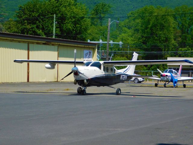 Cessna P210 Pressurized Centurion (N72VV)