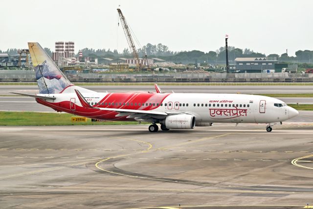 Boeing 737-800 (VT-AXX)