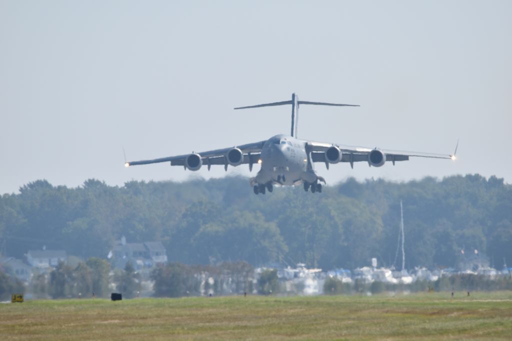 Boeing Globemaster III — - USAF C17 landing at Martin State Airport for Maryland Fleet Week