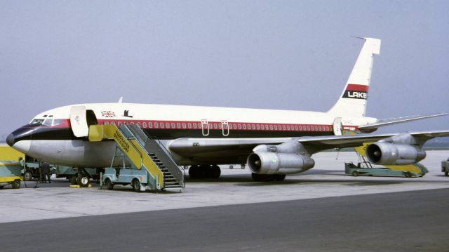 Boeing 707-100 (G-AVZZ)