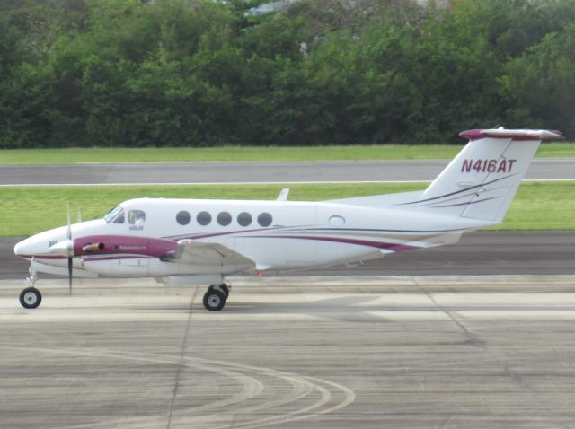 Beechcraft Super King Air 200 (N416AT)