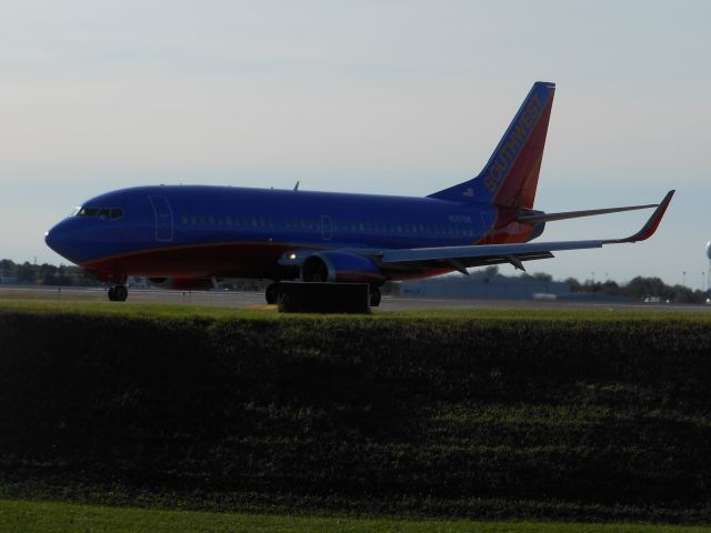 BOEING 737-300 (N387SW)