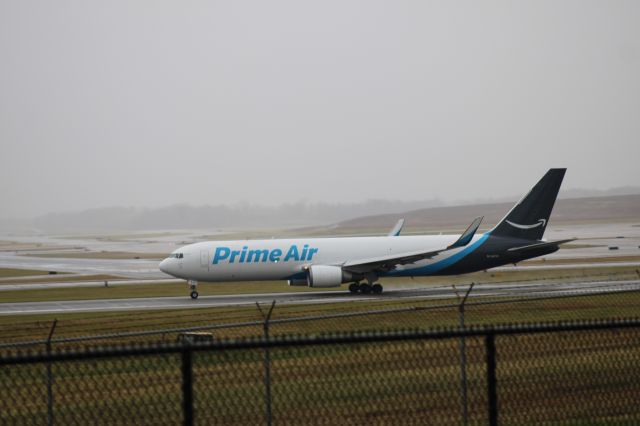BOEING 767-300 (N1487A)