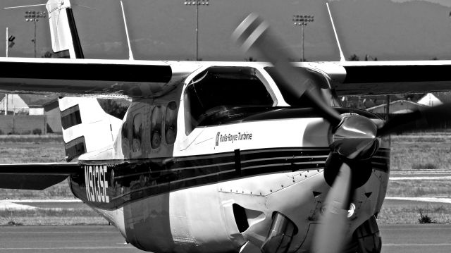 Cessna P210 (turbine) (N913SE) - A very nice Cessna 210 (turboprop model) preparing for taxi out and departure back to Texas.