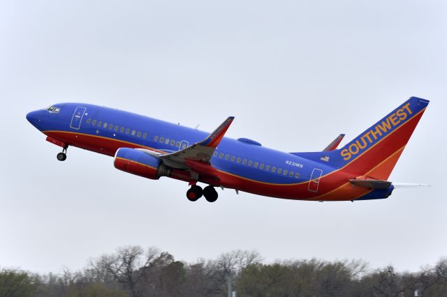 Boeing 737-700 (N231WN)