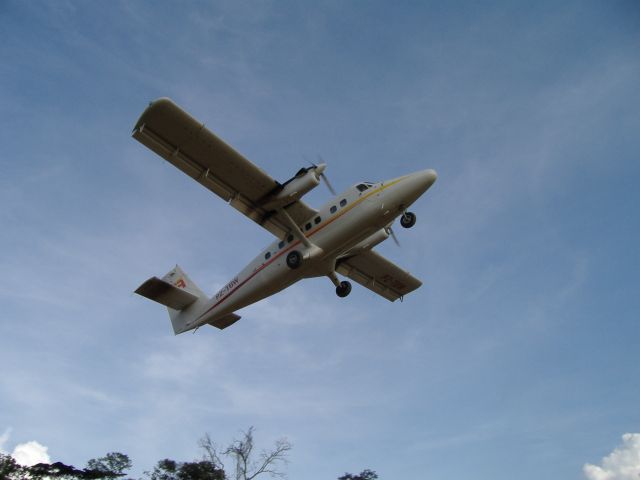 De Havilland Canada Twin Otter (PZ-TBW)