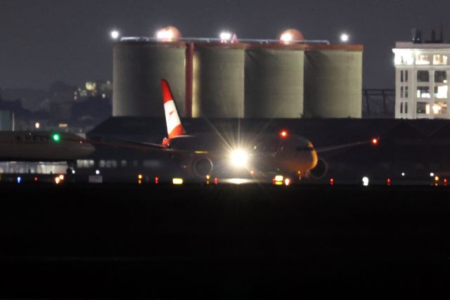Boeing 787-9 Dreamliner (OE-LPM) - Austrian B789 evening arrival to Logan after diverting from JFK due to weather on 8/3/24. 
