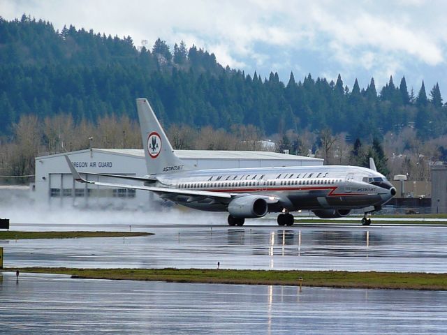 Boeing 737-700 — - AAs Astrojet leaving PDX.