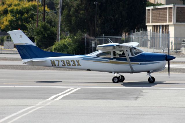 Cessna Skylane RG (N7383X)