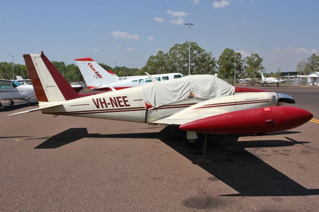 Piper PA-30 Twin Comanche (VH-NEE)