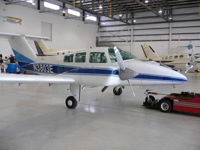 Beechcraft Duchess (N3803E)